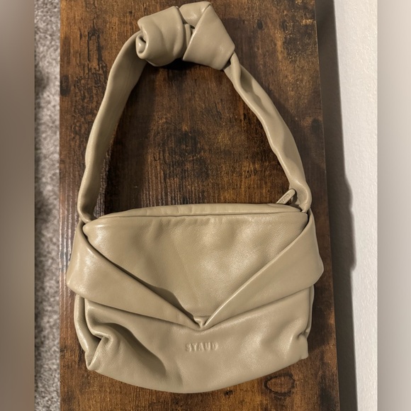 STAUD Kiss Bag in Cream Staud Real Leather - Picture 12 of 13